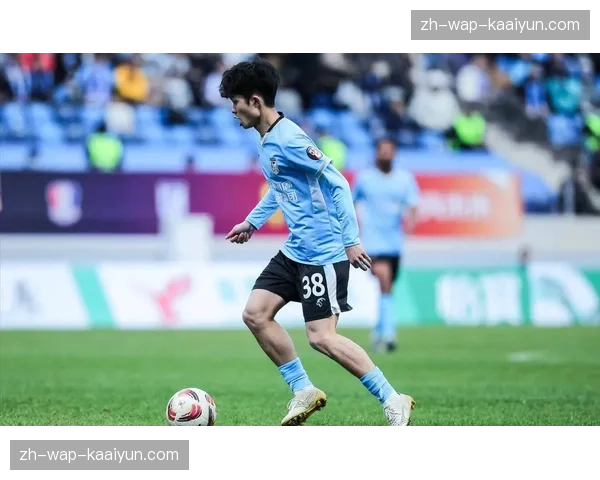 吕焯毅面对轮番冲击吃力 英博边卫防守端暴露短板